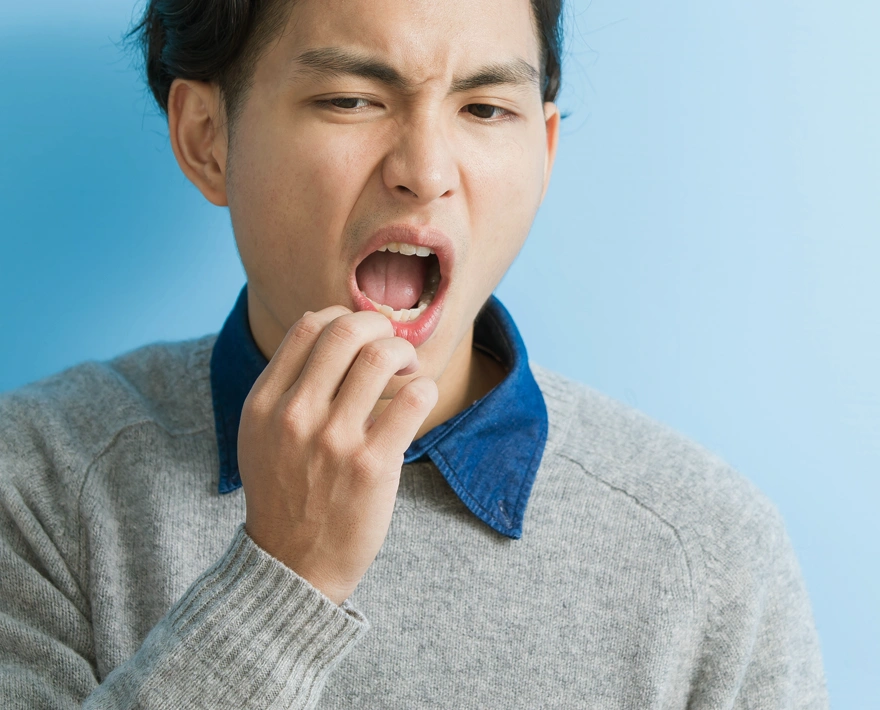 口内炎が痛む