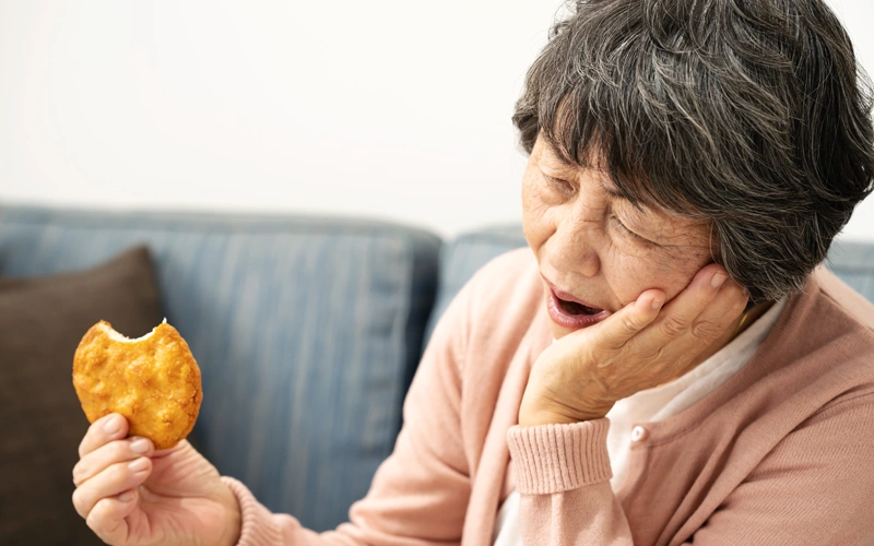 詰め物や被せ物が外れてしまった場合